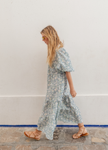 Load image into Gallery viewer, VESTIDO HABIBI FLORES AZULES