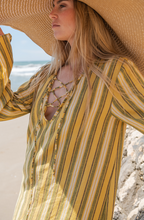 Cargar imagen en el visor de la galería, KAFTÁN BARAKAH RAYAS AMARILLAS
