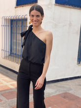 Load image into Gallery viewer, BLACK LINEN PANAMA TOP
